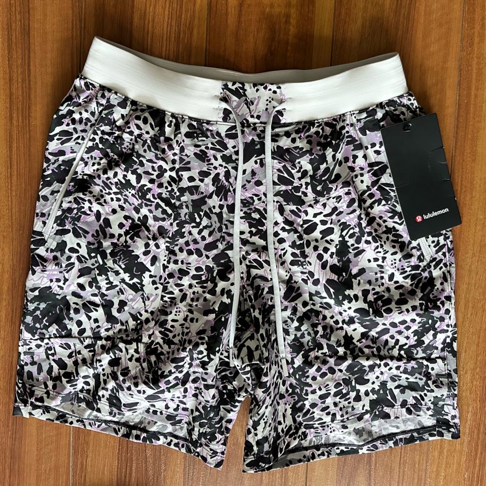 Lululemon License to Train Linerless Short 7" Command Camo Vapor Multi - MEDIUM